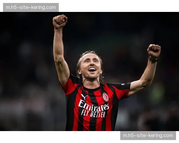 莫德里奇外脚背传球技艺解析 克罗地亚中场控制力评估 莫德里奇外脚背传球技艺解析 克罗地亚中场控制力评估